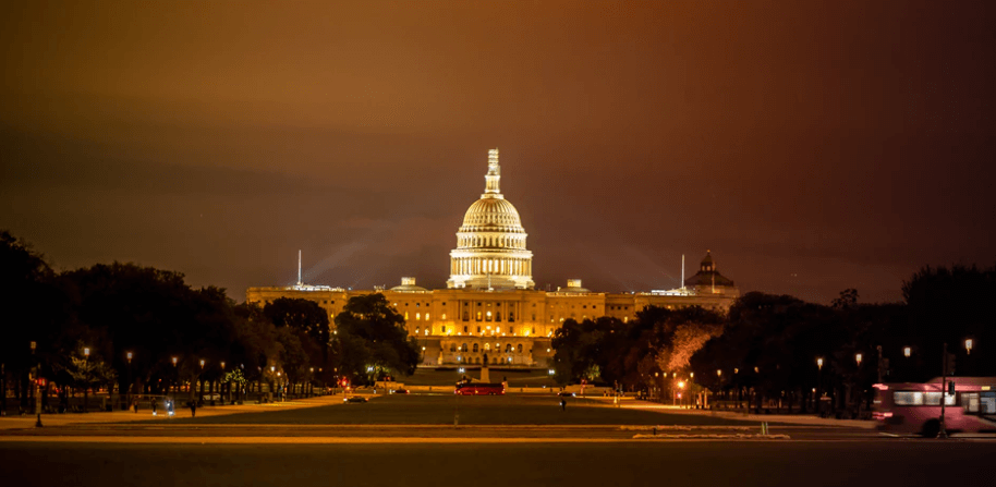 US capitol building at night