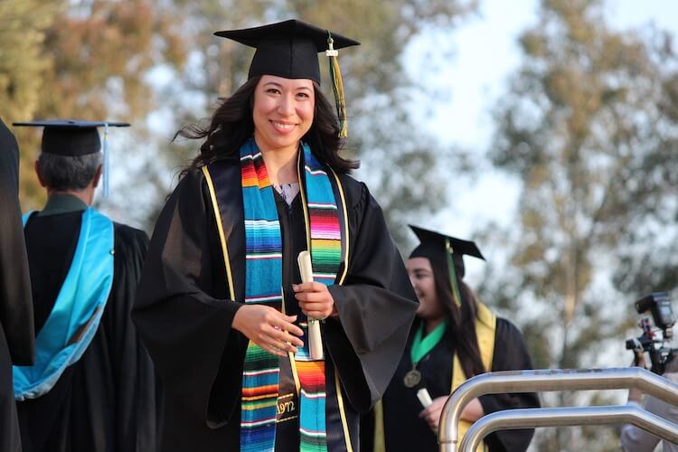 Amazon business without degree: Woman graduating