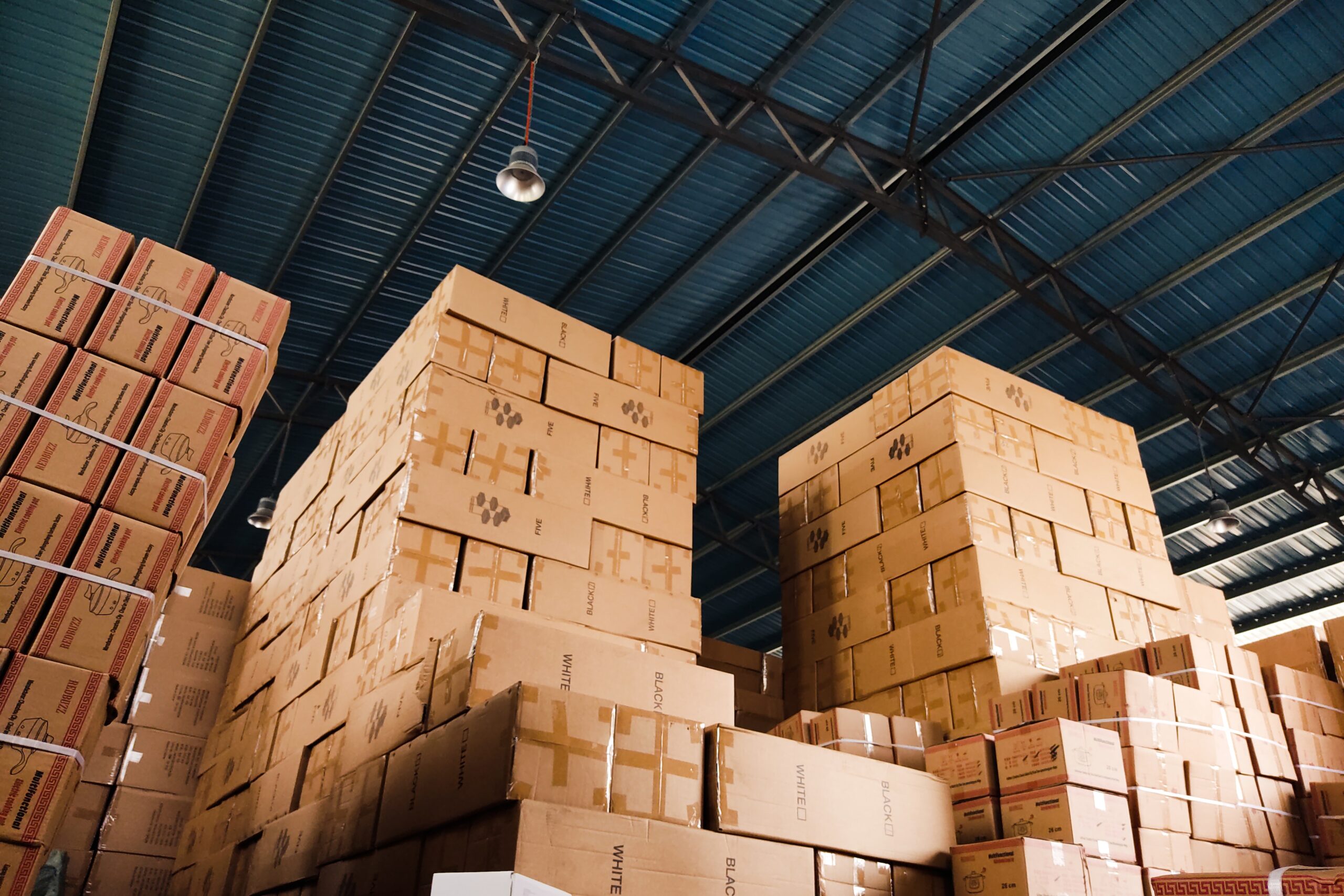 The Complete Guide to  Warehouse Deals for Buyers and Third-Party  Sellers