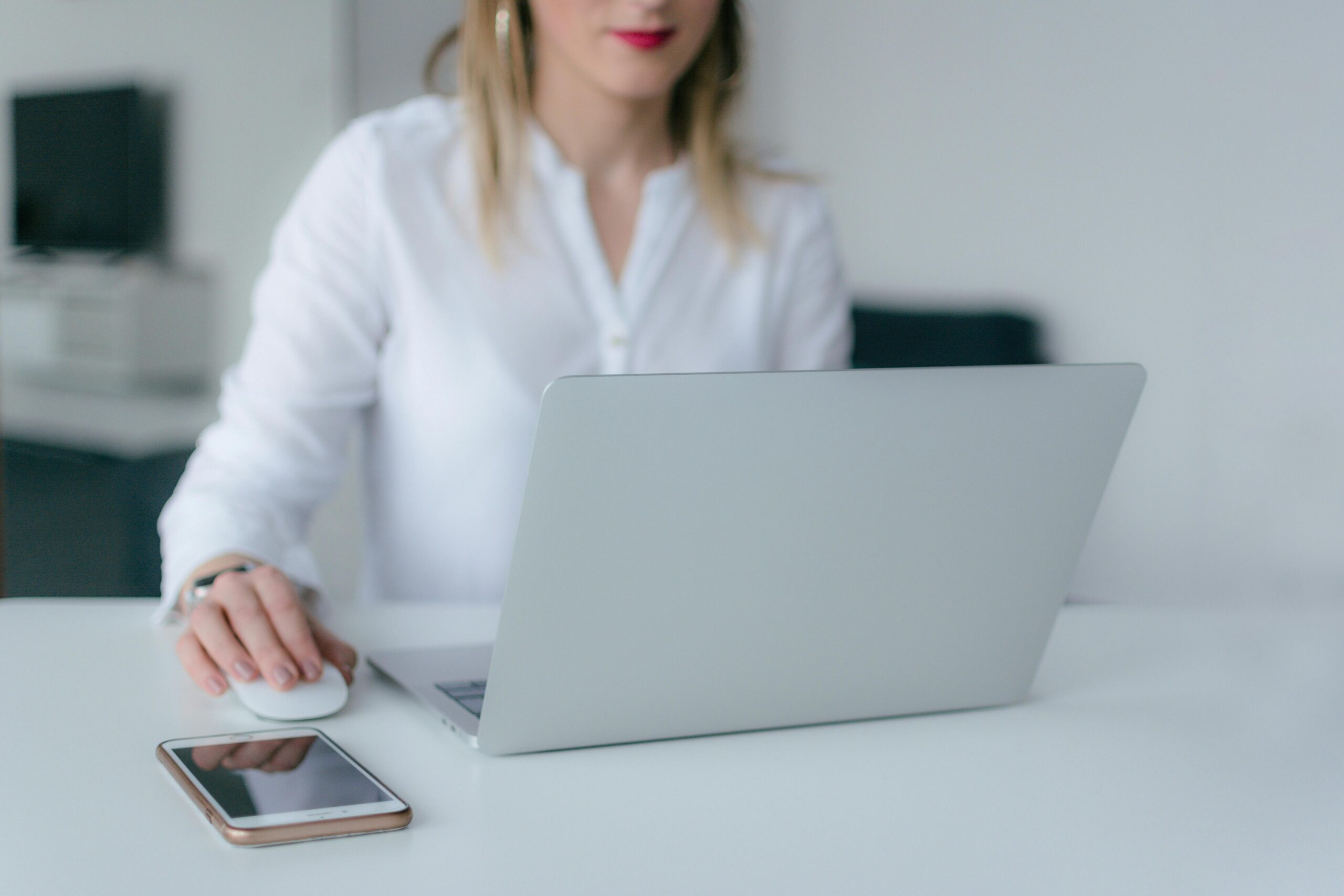 Top Amazon FBA Influencers to Follow on LinkedIn in 2024